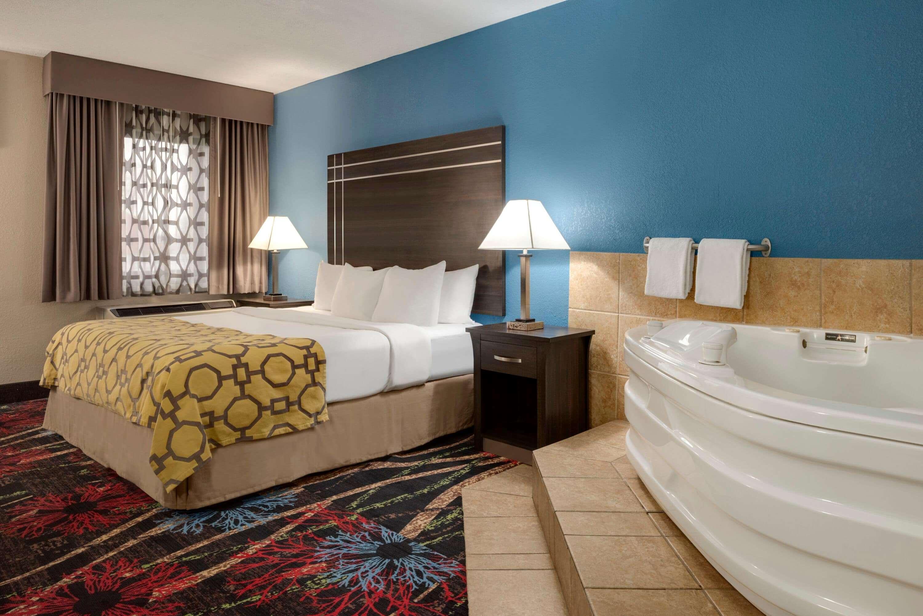 Baymont By Wyndham Muncie Near Ball State University Exteriör bild