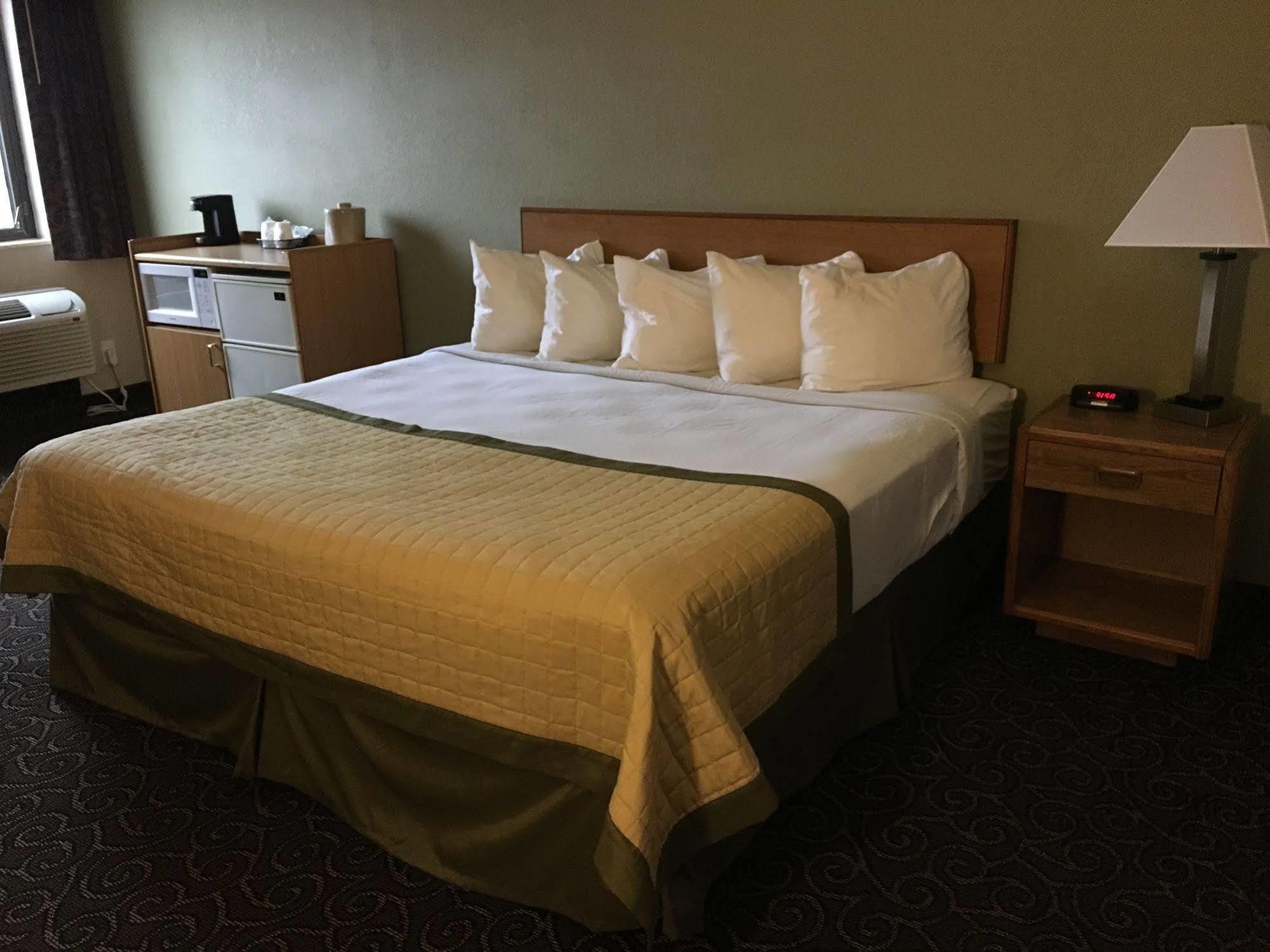 Baymont By Wyndham Muncie Near Ball State University Exteriör bild